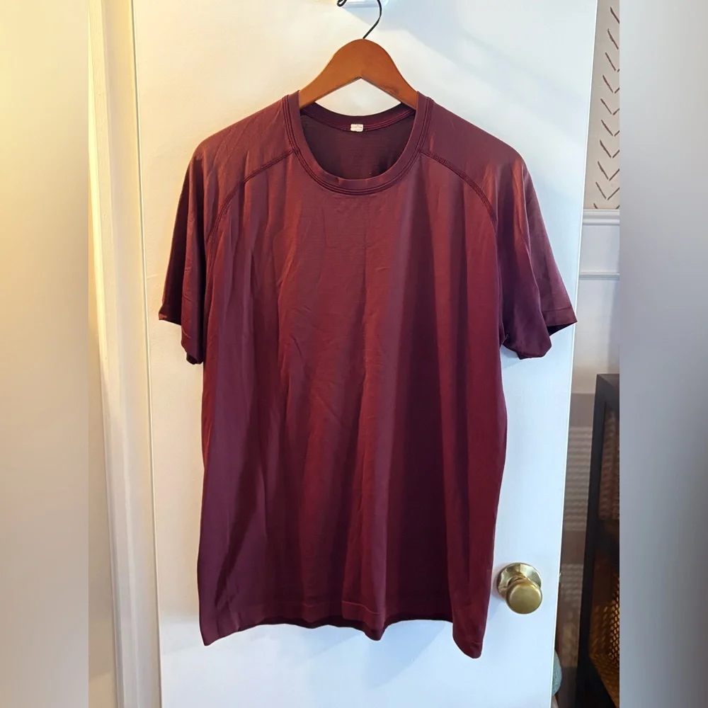 Lululemon | Men’s Training Tee - Picture 1 of 5